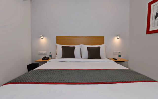 OYO Flagship 17173 Hotel Function Inn
