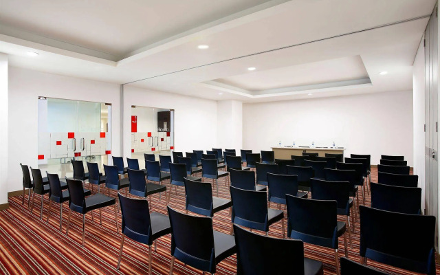 Amaris Hotel Seasons City