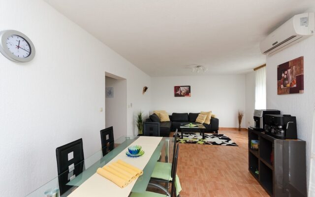 Apartments Maravera