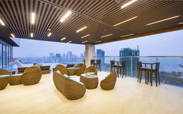 Miracle Luxury Hotel