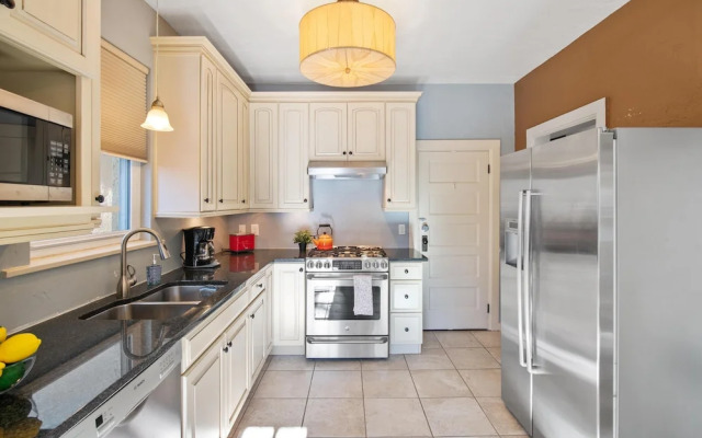 Charming Victorian By Sloan's Lake - Free Parking!