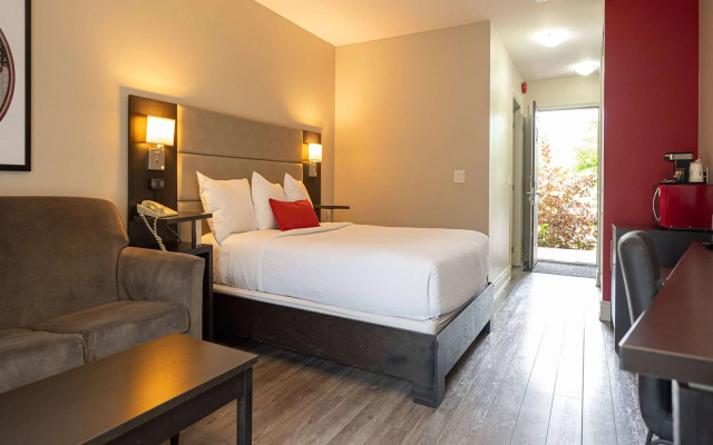 Ramada by Wyndham Ottawa On The Rideau