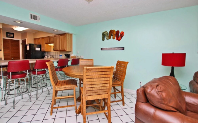 Boardwalk 586 by Youngs Suncoast