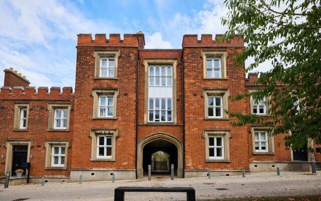 The Woolwich Retreat - Enticing 5bdr House With Parking