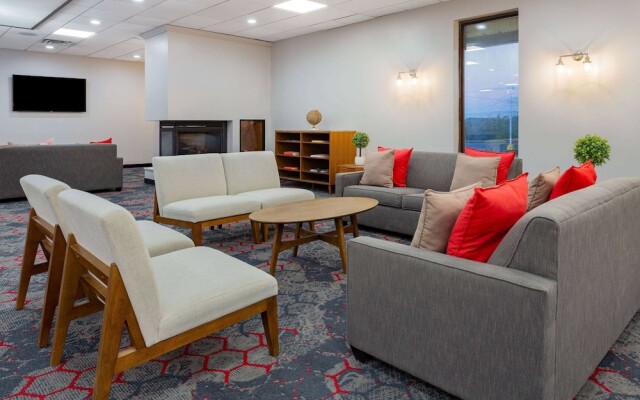 Ramada by Wyndham Windsor Locks