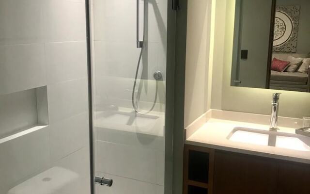 IT Condo by Realty Group