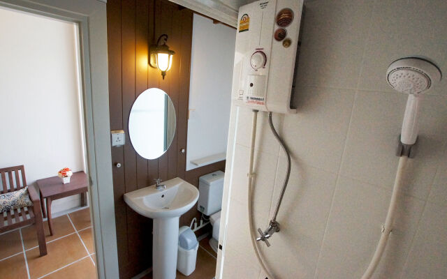 Baan Pimpisa Bangsaray Boutique Residence