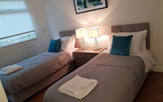 Stay In Liverpool Lytham House