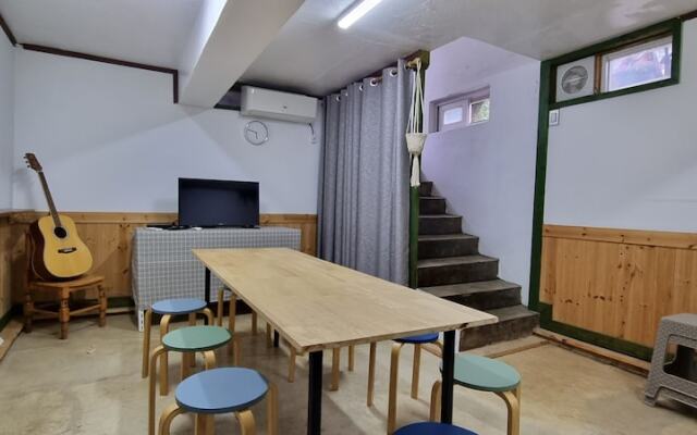 Daegu House - Hostel