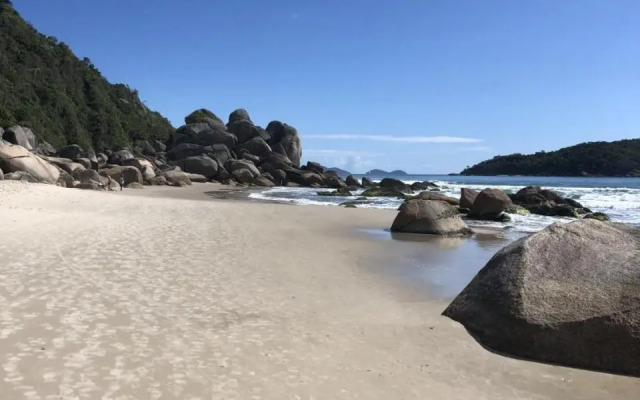 Apto com piscina - Praia de Palmas - 303