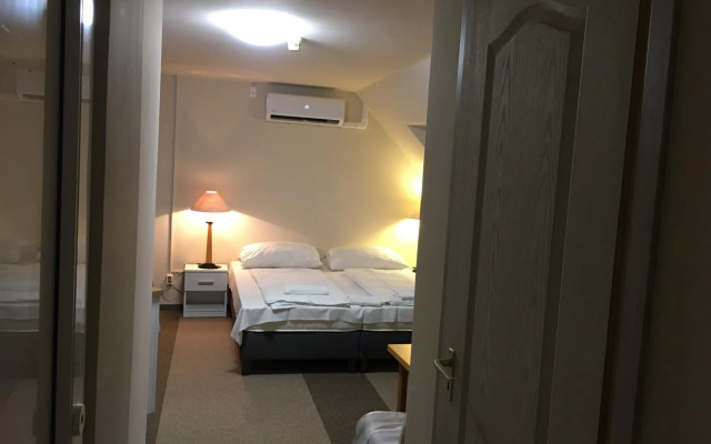 Hotel Unicornis