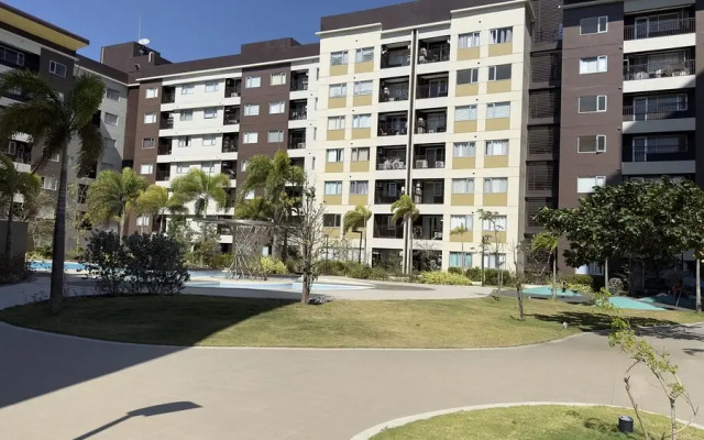 Blue Pool View 2Bedroom Avida33