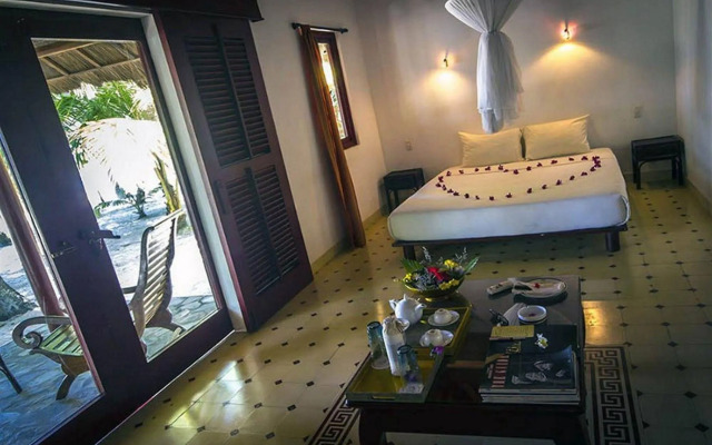 Le Domaine De Tam Hai Resort