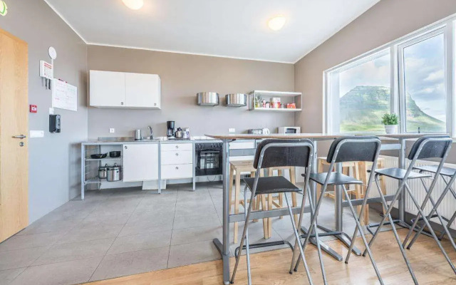 Stoð Guesthouse and apartments