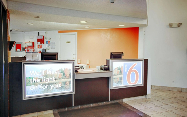 Motel 6 Albany, NY