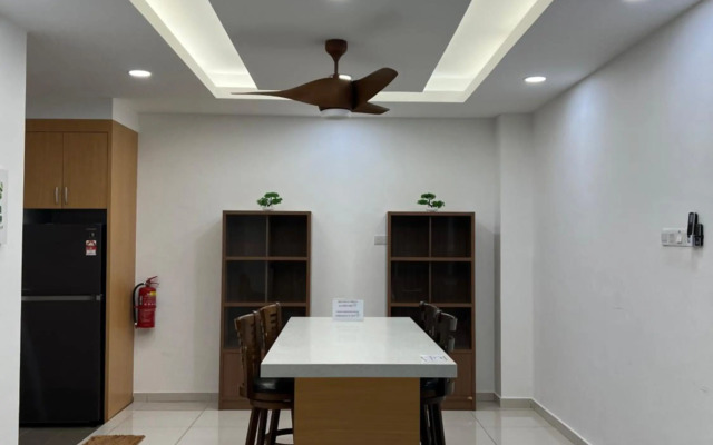 4 bedrooms (private bathroom) Perdana Hill Villa