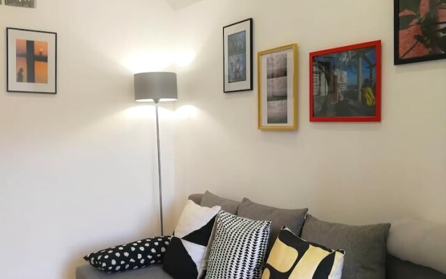 Comfort And Quiet Renovated Flat