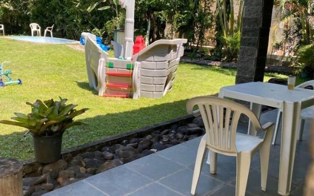 Sítio Grande Mãe com cachoeira e piscina