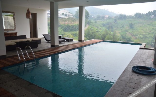 Indah 1 Mountain View Villa Dago Infinity Pool