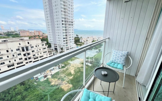 Residence Veranda By Thita