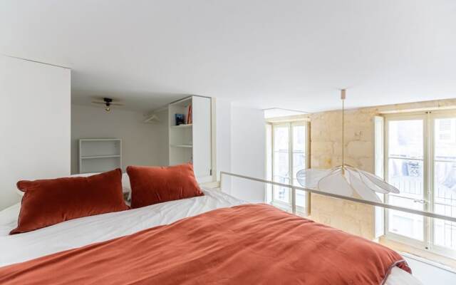 Bright and Cosy Studio in the Historical Heart of Bordeaux by GuestReady