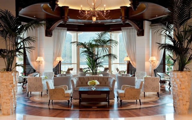 Angels Peninsula Hotel