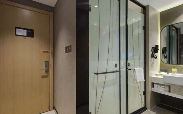Lanou International Hotel, Hong Kong Middle Road, May Fourth Square, Qingdao