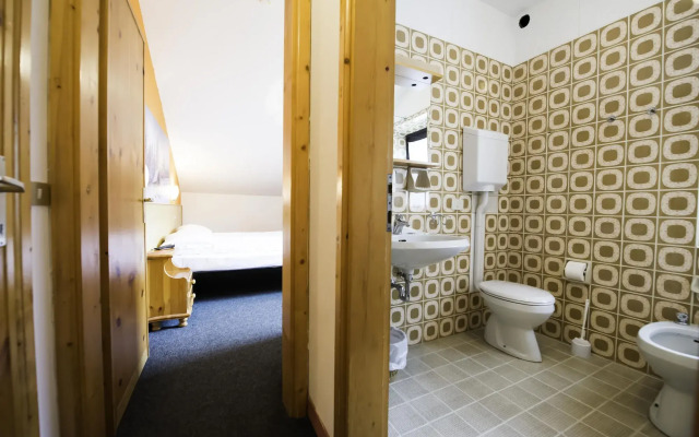 Hotel Teola