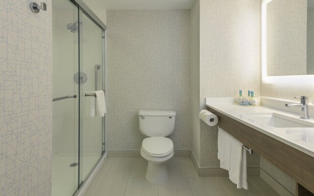 Holiday Inn Express & Suites North Bay by IHG