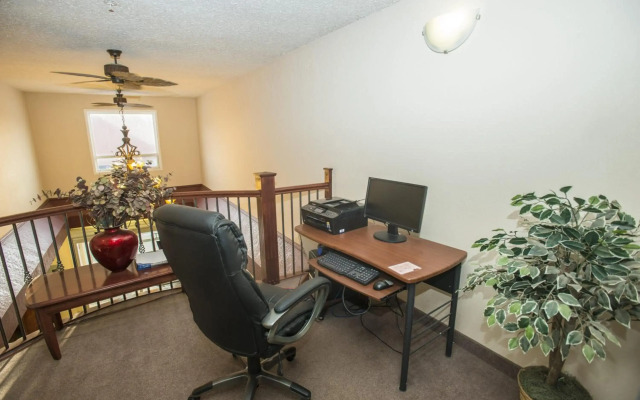 Lakeview Inns & Suites - Chetwynd