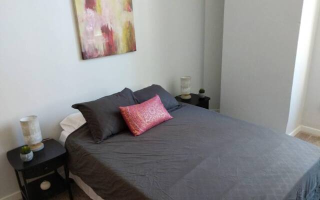 Bright & Spacious 2BR In Downtown