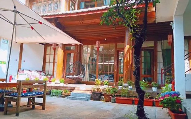 Quanningyue Inn