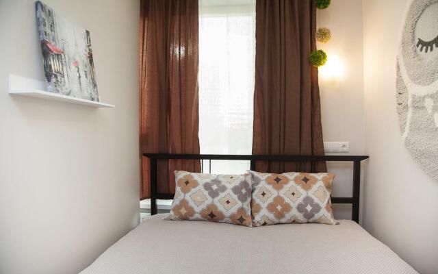 Санди на улице Бачуринская 7 корп. 2