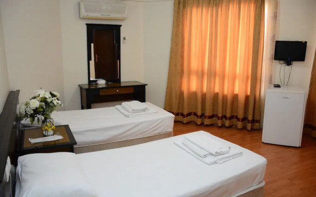 Pinus Apart & Hotel