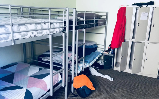 Coogee Beach House - Hostel