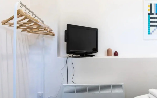 Cozy Brunswick East Home