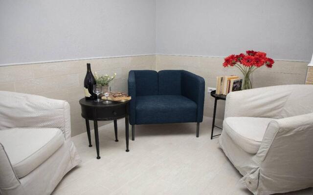 H22 Hotel