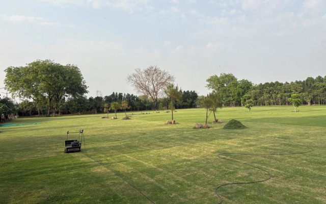 The Greenwood Farm And Lawn -Bijwasan
