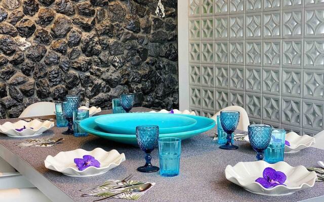 Stylish 3br Pool Villa Walk to Beautiful Naiyang Beach
