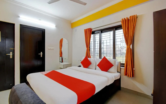 OYO 79874 Rr Residency