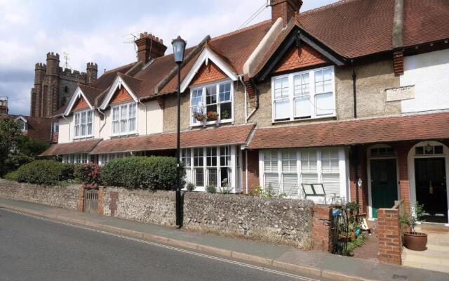 Contemporary 2 Bedroom Flat in Lewes