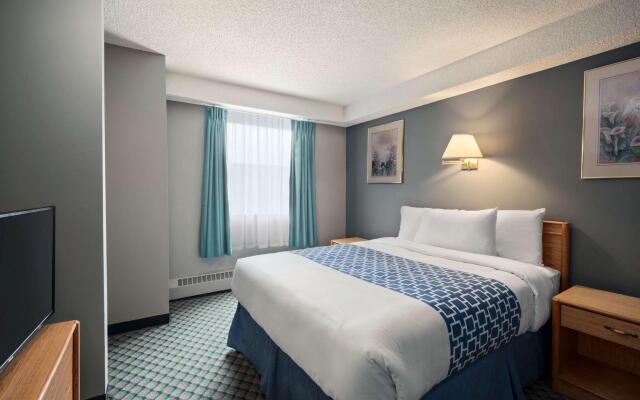 Travelodge by Wyndham Edmonton Airport