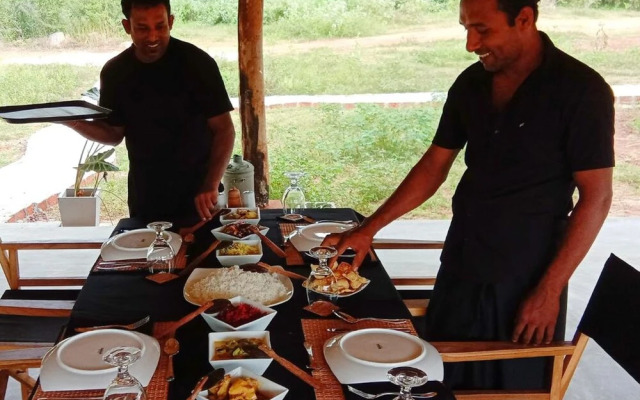 Ceylon Wild Safaris