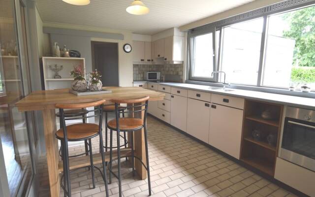 Spacious Holiday Home near Forest in Peer