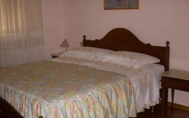 Stanza Privata Alle Porte di Pesaro