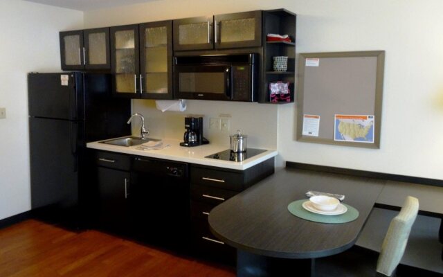 Sonesta Simply Suites Boston Burlington