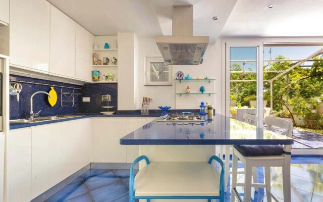 Villa Elmar by BarbarHouse