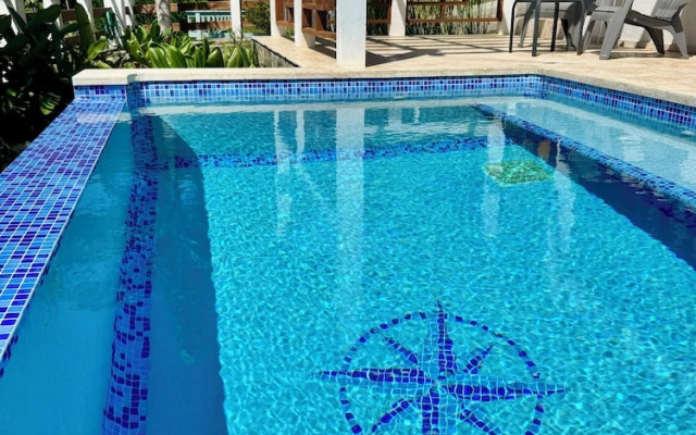 Roatan Infinity Pool & Ocean View