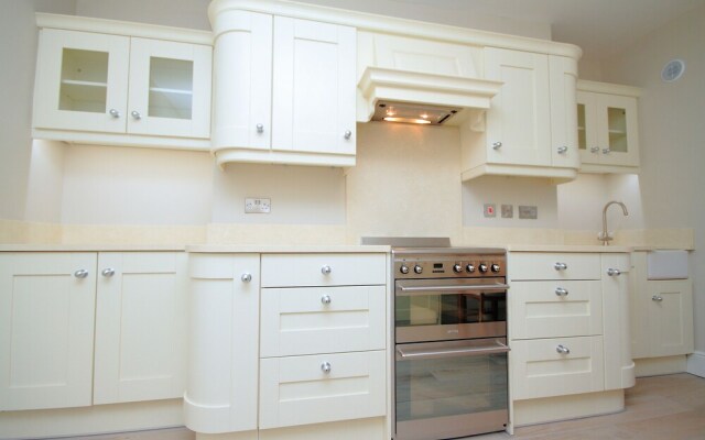 Camden Street Luxury Apartment