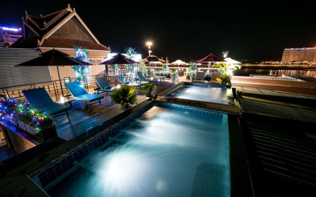 Castle Hotel